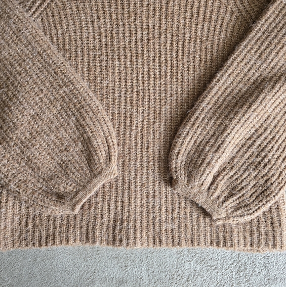 Vero Moda mock-neck puff sleeve knit sweater size large - Picture 5 of 13